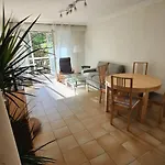 Appartement Le Rossini, Large 3-room Air-conditioned Apartment, Center Antibes