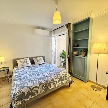 Le Rossini,spacieux 3 Pieces Au Coeur Du Centre D'antibes *