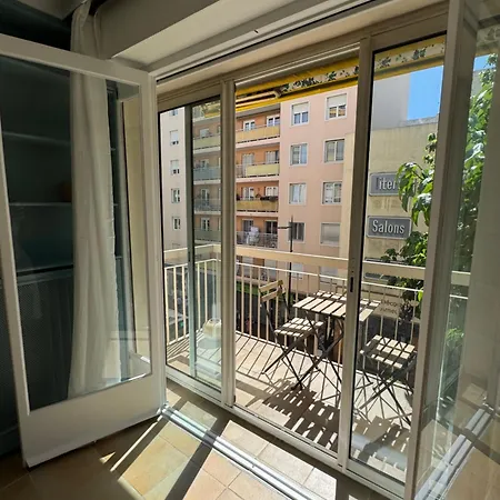Apartment Le Rossini,spacieux 3 Pieces Au Coeur Du Centre D'antibes