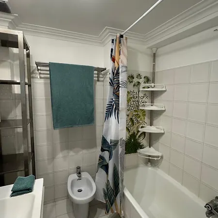 Apartment Le Rossini,spacieux 3 Pieces Au Coeur Du Centre D'antibes
